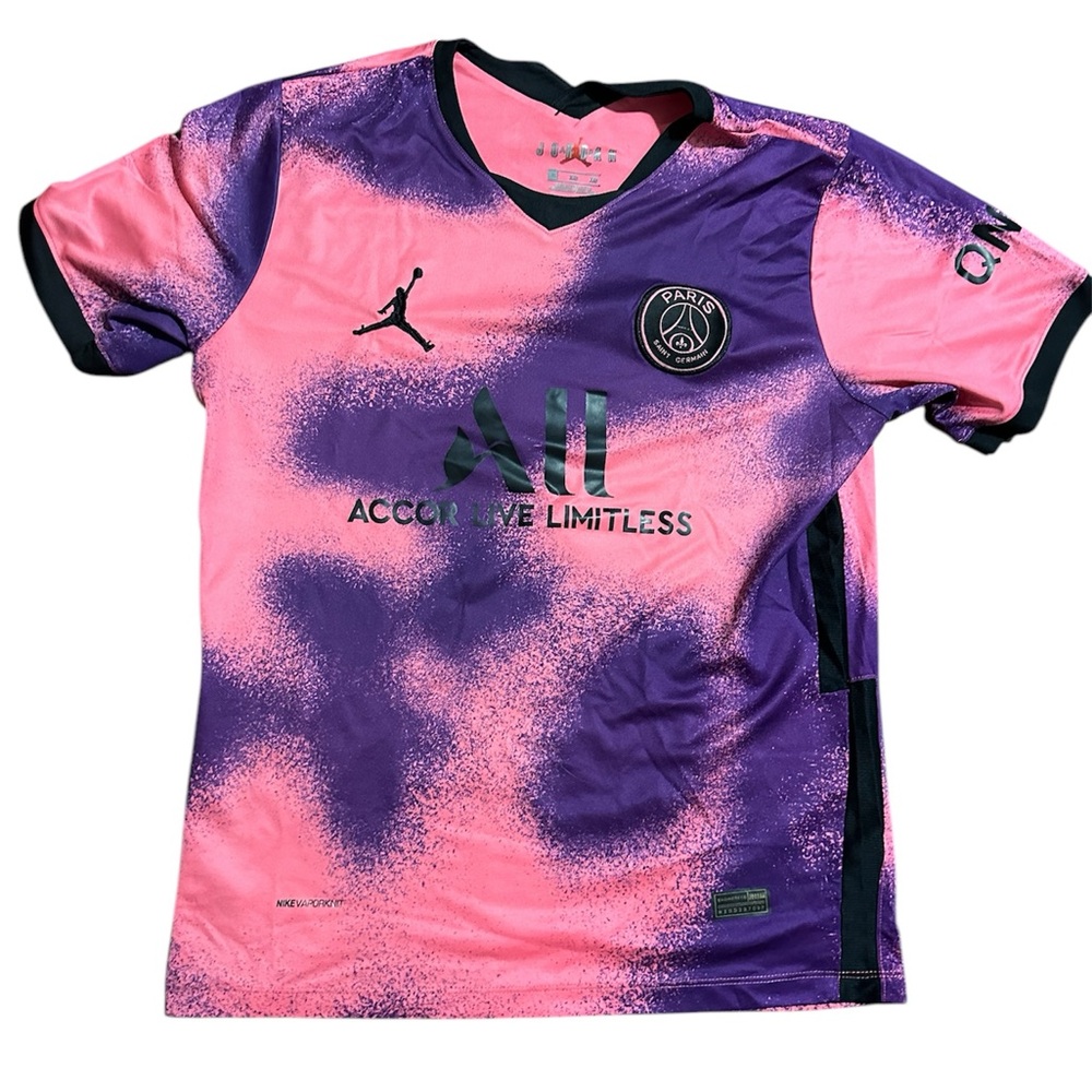 Soccer jersey psg made by Jordan’s and the back name Messi
